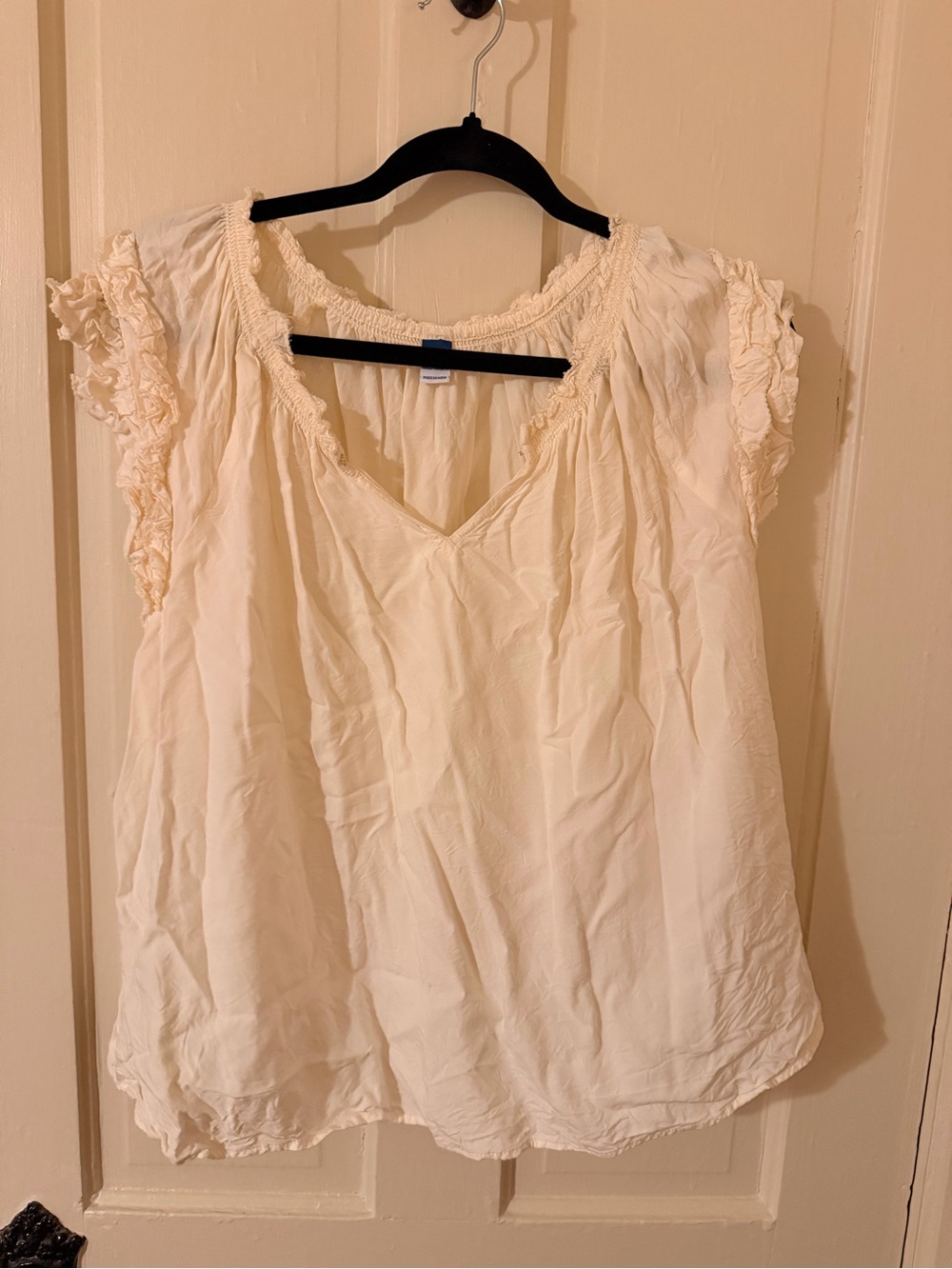 Old Navy Cream Ruffle-Sleeve V-Neck Peasant Top